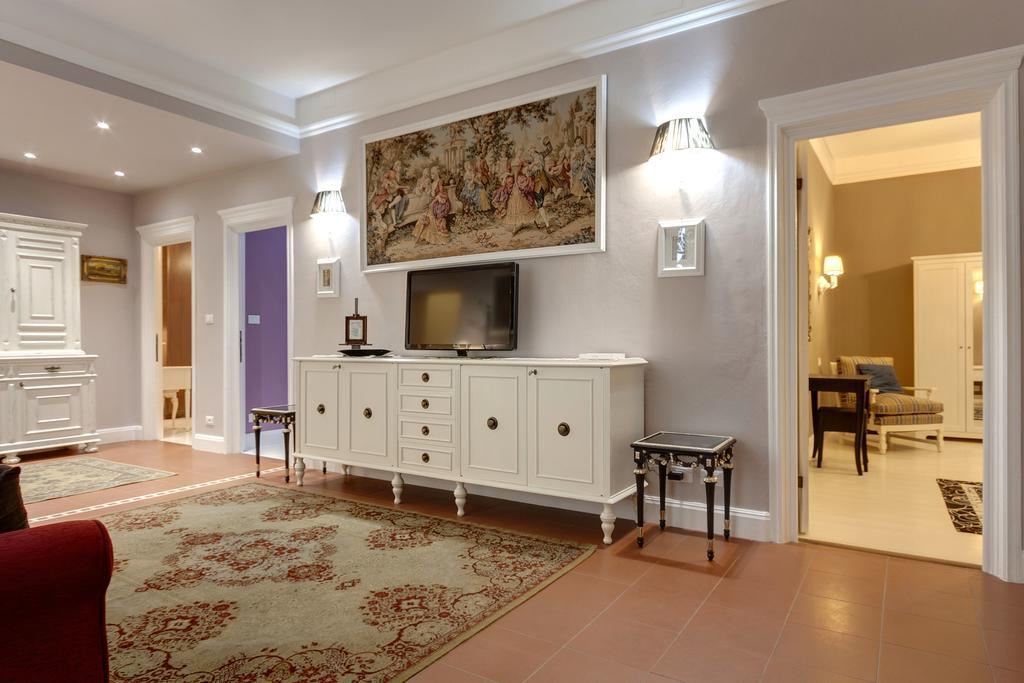 Florence Apartments Home Feeling Екстер'єр фото